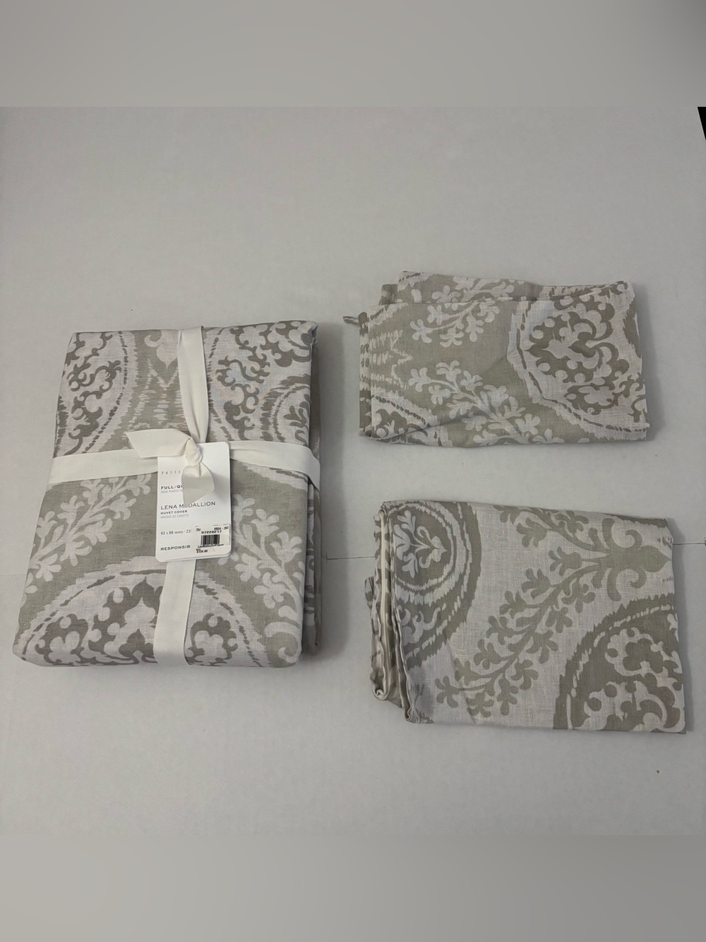 Pottery Barn LENA MEDALLION Duvet Cover Full/Queen & 2 Std Shams
